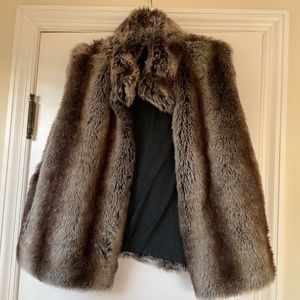 Faux Fur zip up vest with pockets